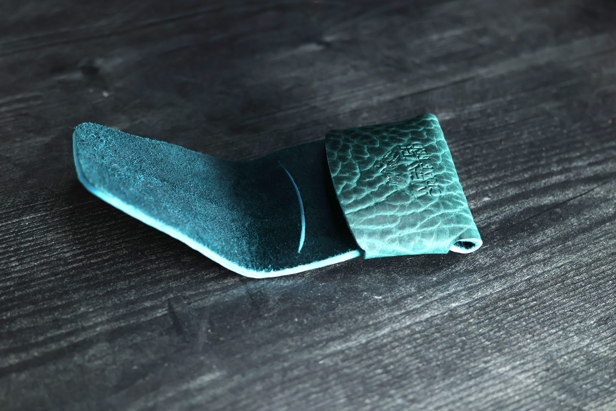 bison law tanning leather card holder wallet
